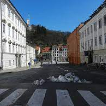 novo novo novo trg 