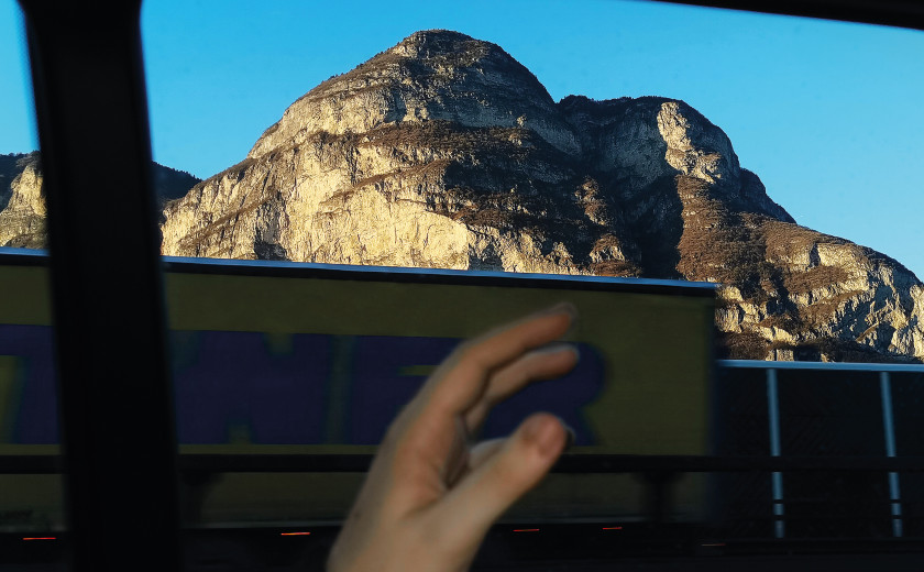 Naslovnica albuma Caroline 2